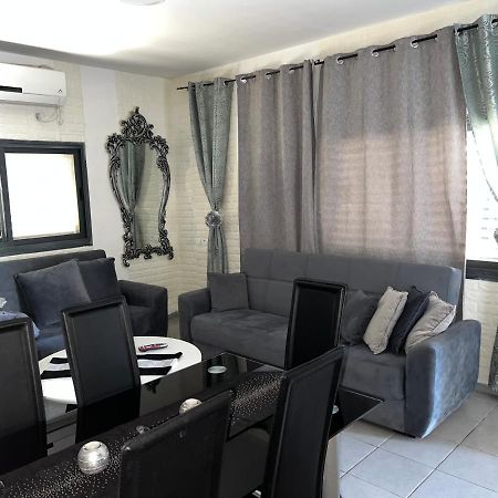 Apartamento Housing Unit In The Moshav Mishmār Hāyardin Exterior foto